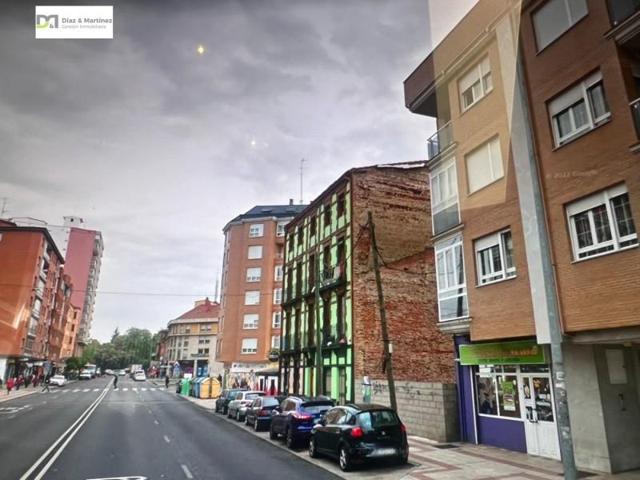 Local comercial en alquiler en León, Doctor Fleming photo 0