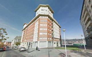 Local comercial en alquiler en Bilbao, Miribilla photo 0