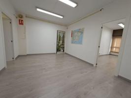 Oficina en alquiler en Barcelona, Sant Marti - El Clot   Camp de l Arpa photo 0