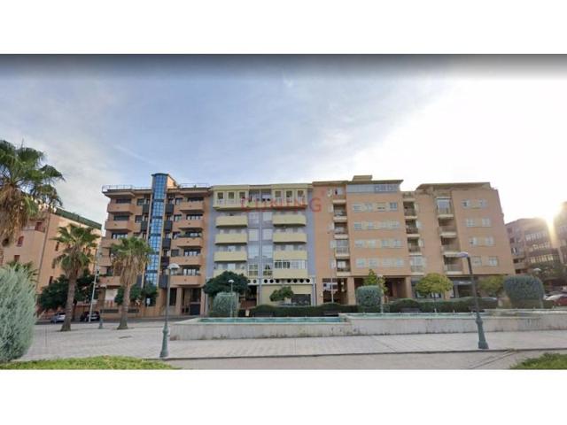 Local comercial en alquiler en Cáceres photo 0