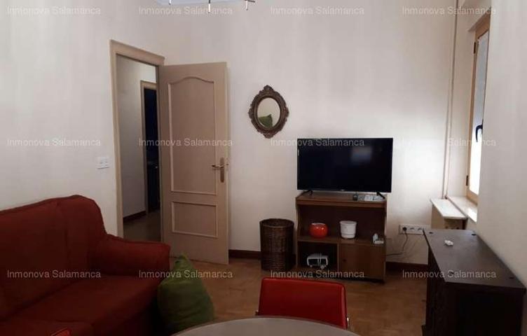 Apartamento en alquiler en Salamanca, Salesas photo 0
