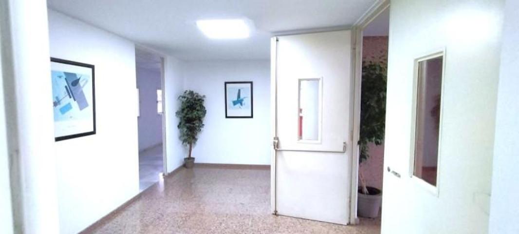 Oficina en alquiler en Sevilla, Sevilla Este photo 0