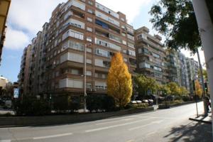 Local comercial en alquiler en Granada, CENTRO - Pedro Antonio de Alarcon photo 0