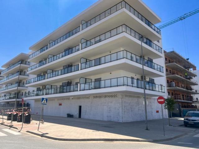 Local comercial en alquiler en La Rinconada photo 0