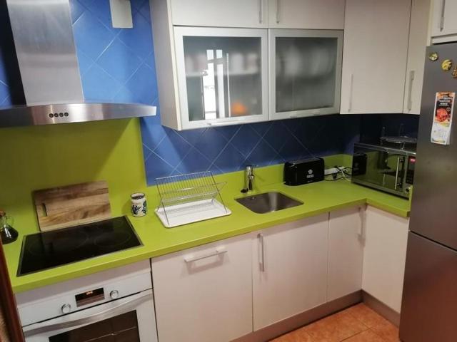 Piso en alquiler en Granada, Constitucion photo 0