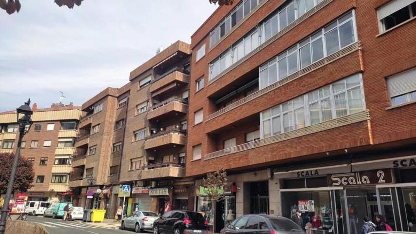 Piso en alquiler en Ávila, Avenida Portugal, 05001 photo 0