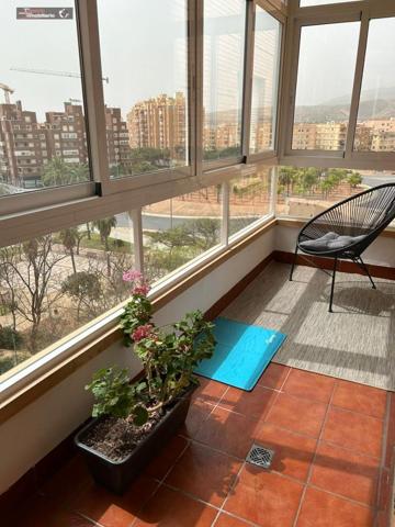 Piso en alquiler en Almería, San luis photo 0