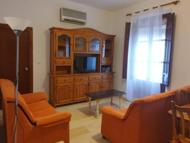 Piso en alquiler en Granada, Alhamar photo 0