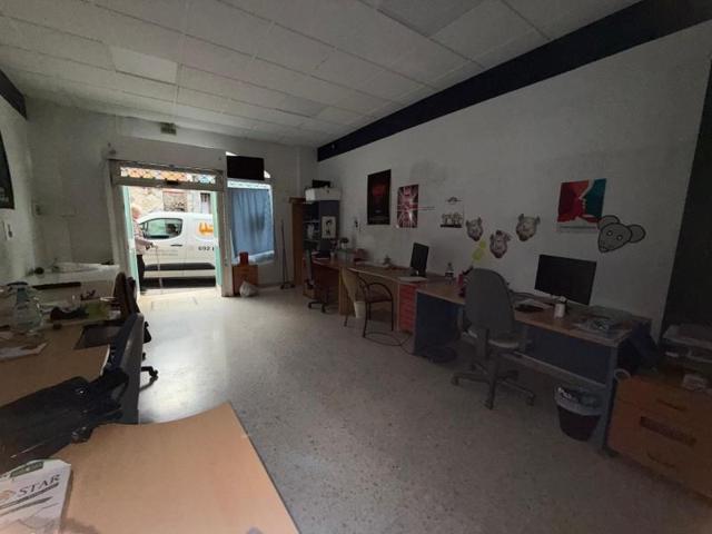 Local comercial en alquiler en Castilleja de la Cuesta, Andalucia photo 0