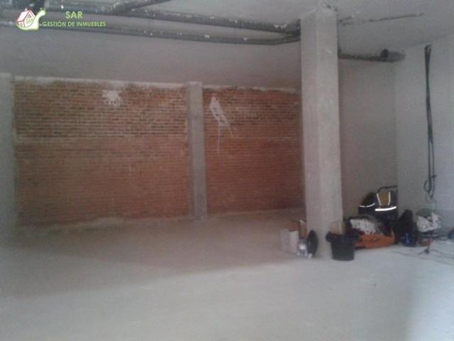 Local comercial en alquiler en Vitoria-Gasteiz, Salburua photo 0