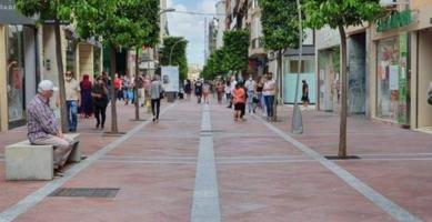 Local comercial en alquiler en Algeciras, Centro - calle ancha photo 0