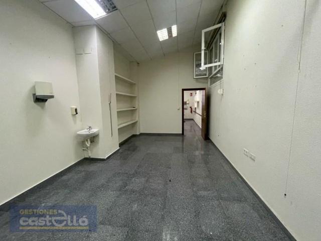 Local comercial en alquiler en Mérida photo 0