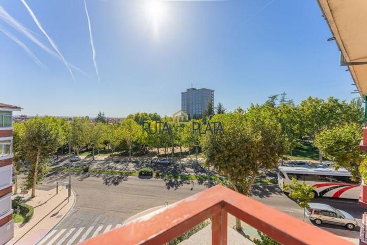 Piso en alquiler en Zamora, Los Bloques photo 0