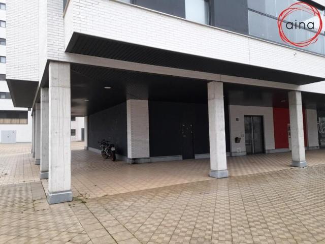 Local comercial en alquiler en Aranguren, Soto lezkairu photo 0