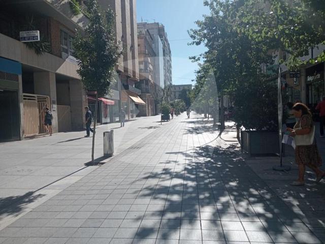 Local comercial en alquiler en Cáceres photo 0