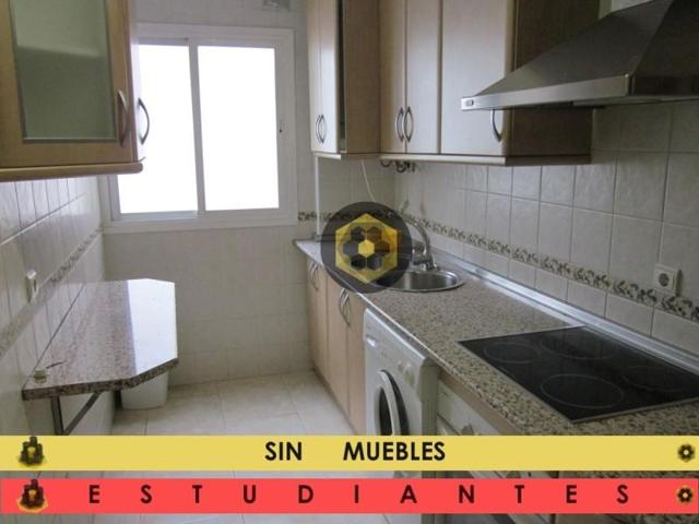 Apartamento en alquiler en Granada, Centro photo 0