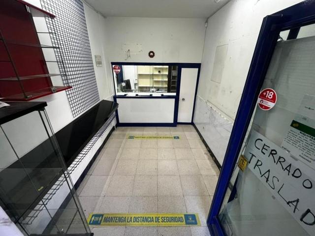 Local comercial en alquiler en Madrid, Calle de Villacarriedo, 28024 photo 0