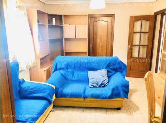 Apartamento en alquiler en Salamanca, Bº. Vidal photo 0