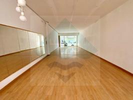 Local comercial en alquiler en el Masnou photo 0