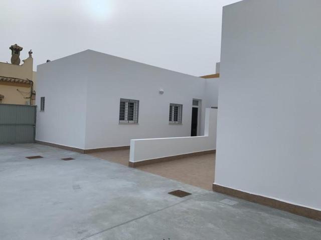 Adosada en alquiler en Chiclana de la Frontera, La Banda - Campo de Fútbol photo 0