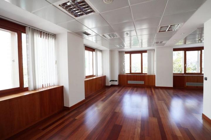 Oficina en alquiler en Vitoria-Gasteiz, Centro photo 0