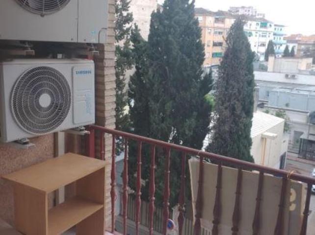 Piso en alquiler en Granada, Constitucion photo 0
