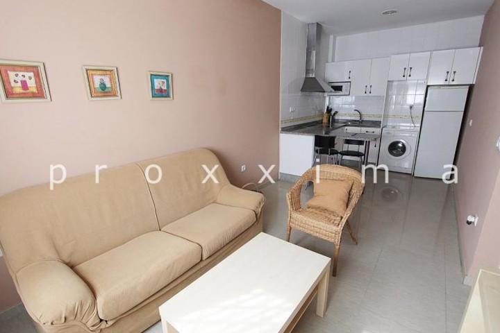 Apartamento en alquiler en Sevilla, Avenida de las Ciencias photo 0