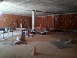 Local comercial en alquiler en Arenas de Iguña, Avenida General, 39450 photo 0