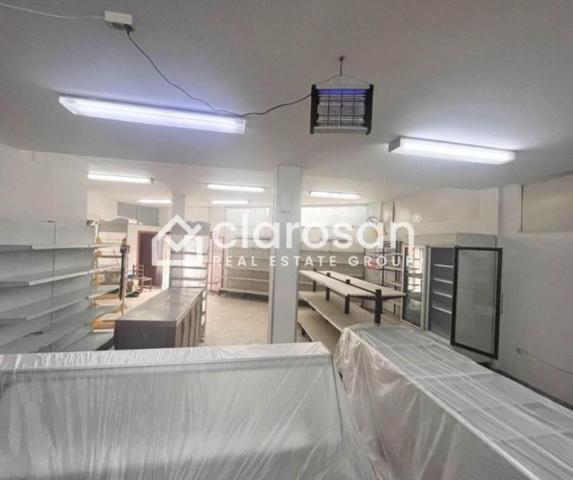 Local comercial en alquiler en Coín photo 0