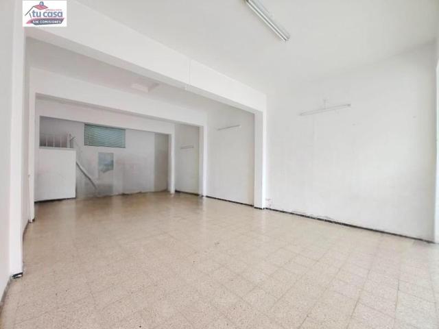 Local comercial en alquiler en Moya, Moya Casco photo 0