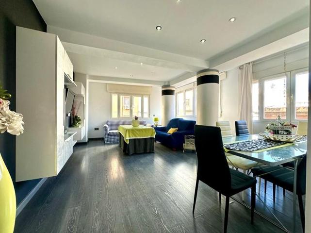 Piso en alquiler en Almería, Centro photo 0