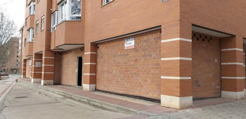 Local comercial en alquiler en Valladolid, La Victoria photo 0