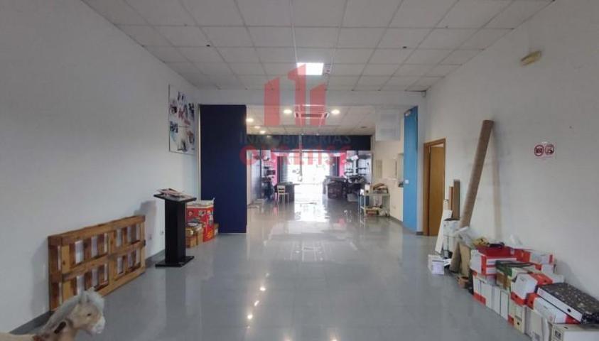 Local comercial en alquiler en Barbadás, A valenza photo 0