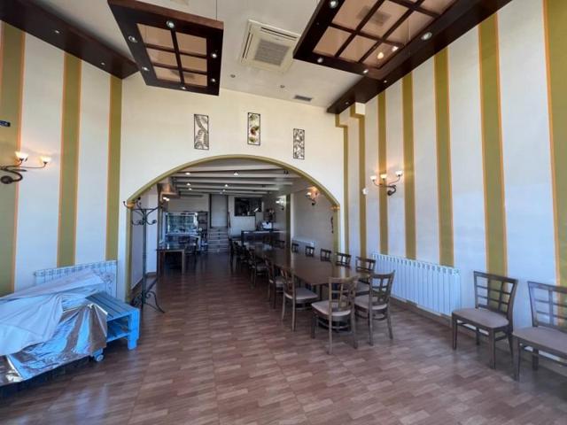 Local comercial en alquiler en Ponferrada, Cuatrovientos photo 0