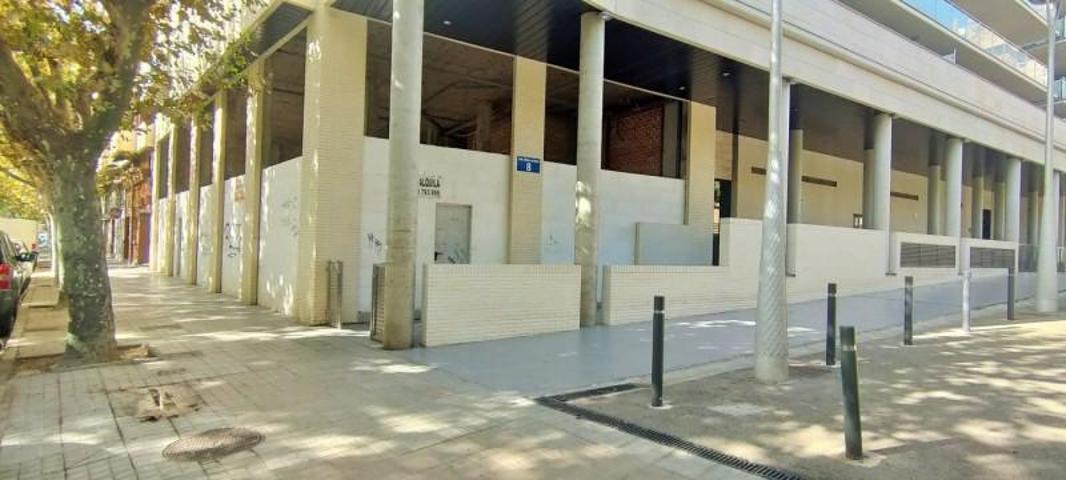 Local comercial en alquiler en Huesca, San José photo 0