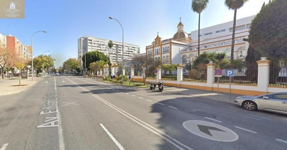 Local comercial en alquiler en Sevilla, Nervión photo 0