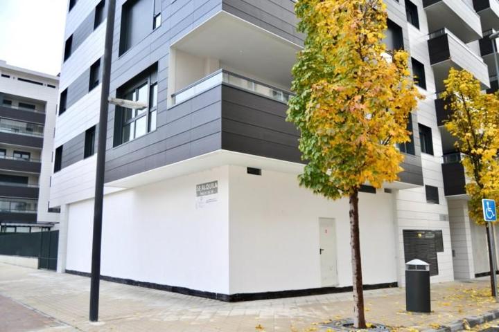 Local comercial en alquiler en Pamplona, Lezkairu photo 0