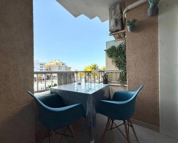 Apartamento en alquiler en Torrevieja, La Mata photo 0