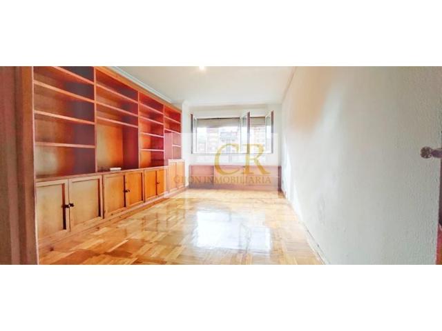 Piso en alquiler en Gijón, La Arena photo 0