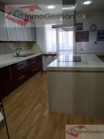 Apartamento en alquiler en Cáceres photo 0