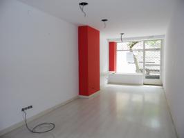 Local comercial en alquiler en Pamplona, Iturrama photo 0