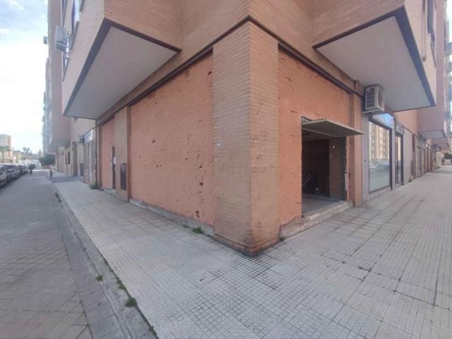Local comercial en alquiler en Madrid, Alonso Quijano - Tres Olivos photo 0