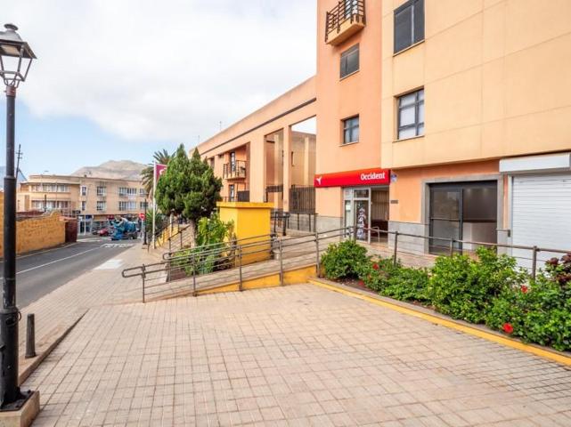 Local comercial en alquiler en Gáldar, Gáldar photo 0