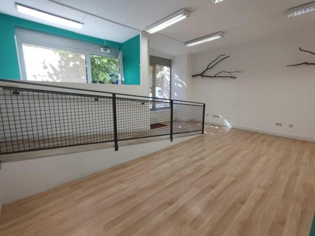 Local comercial en alquiler en Coslada, Calle Mar Rojo, 28821 photo 0