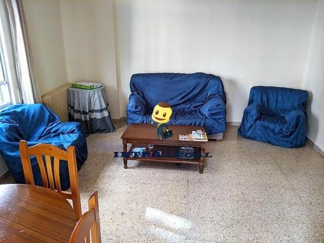 Piso en alquiler en Salamanca, Carmelitas-Oeste photo 0