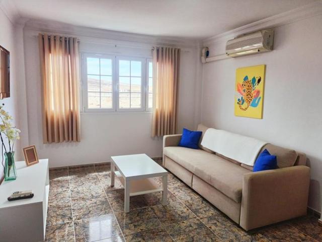 Piso en alquiler en Agüimes, Playa de Arinaga photo 0