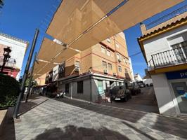 Piso en alquiler en Tomares, Santa Eufemia photo 0
