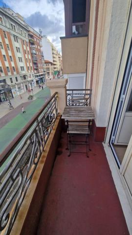 Apartamento en alquiler en León, Centro photo 0