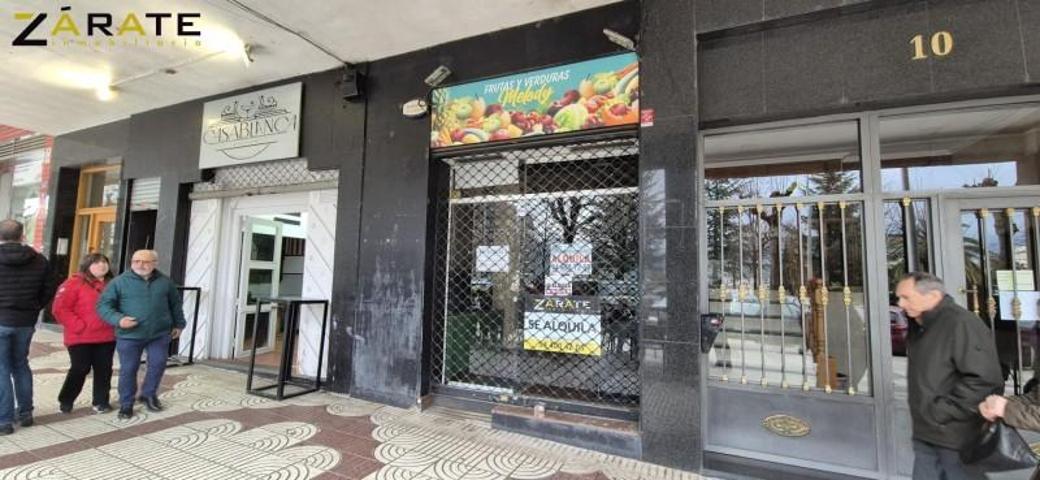 Local comercial en alquiler en Barakaldo, Bagatza - S. Vicente photo 0