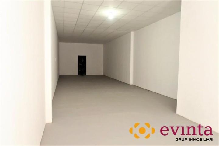 Local comercial en alquiler en Vallirana, Vallirana photo 0